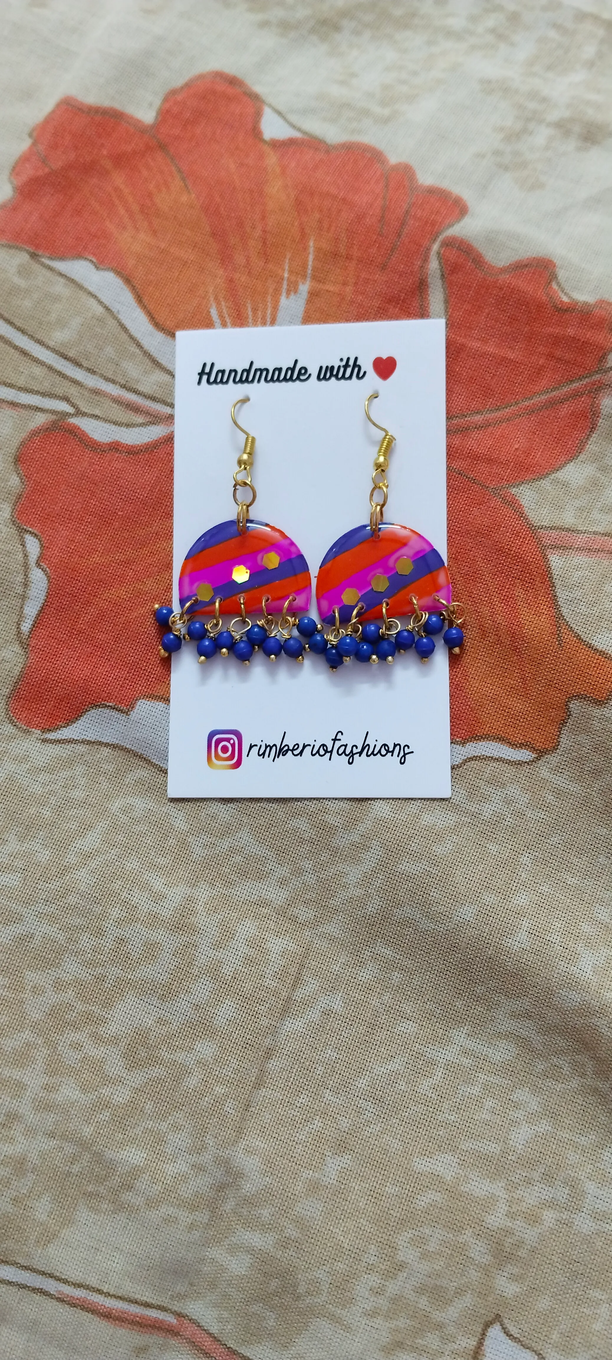 Handmade Resin Leheriya Earrings - Image 2 in Mumbai